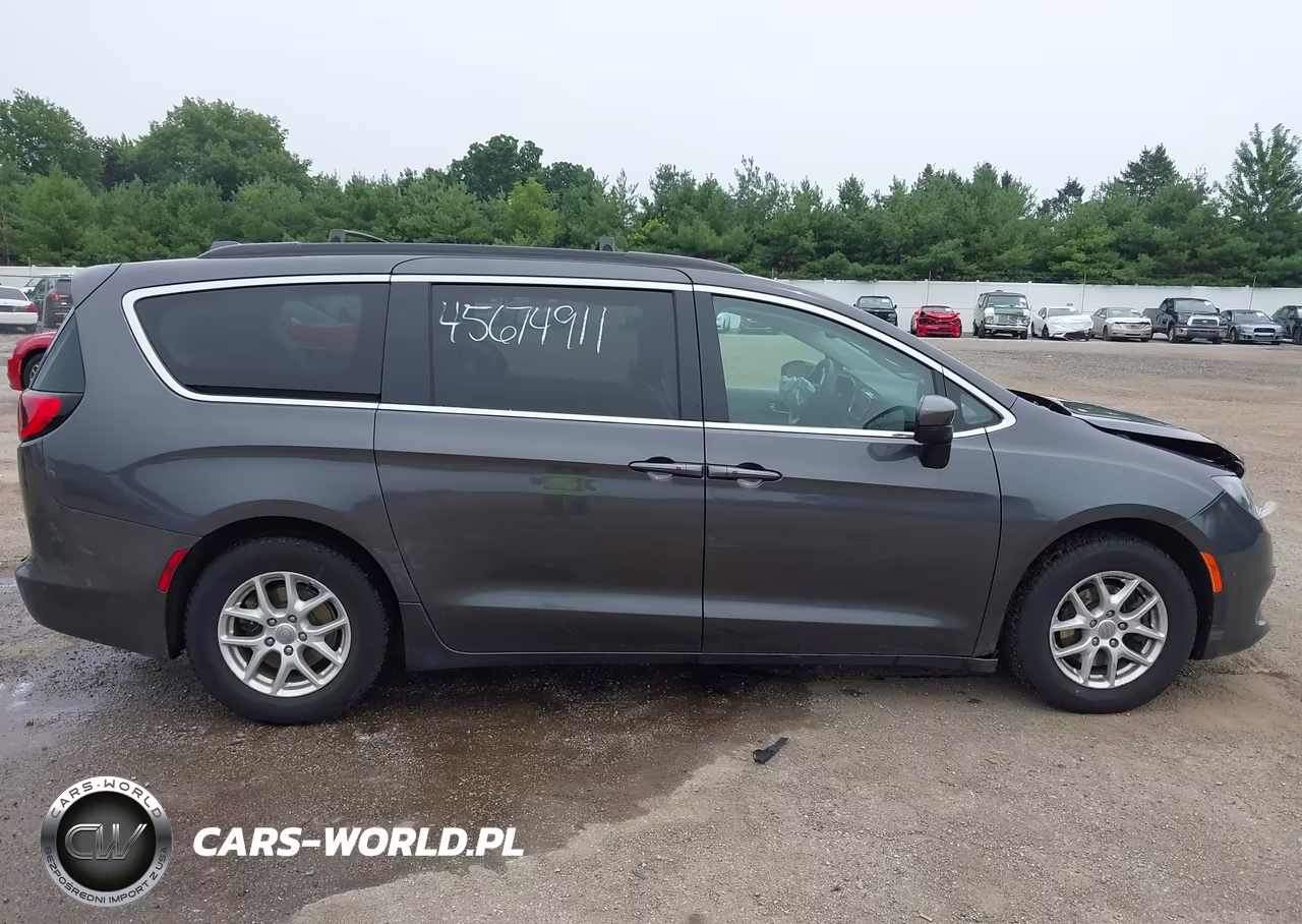 2020 Chrysler Voyager Lxi VIN:2C4RC1DG7LR168403 - 13