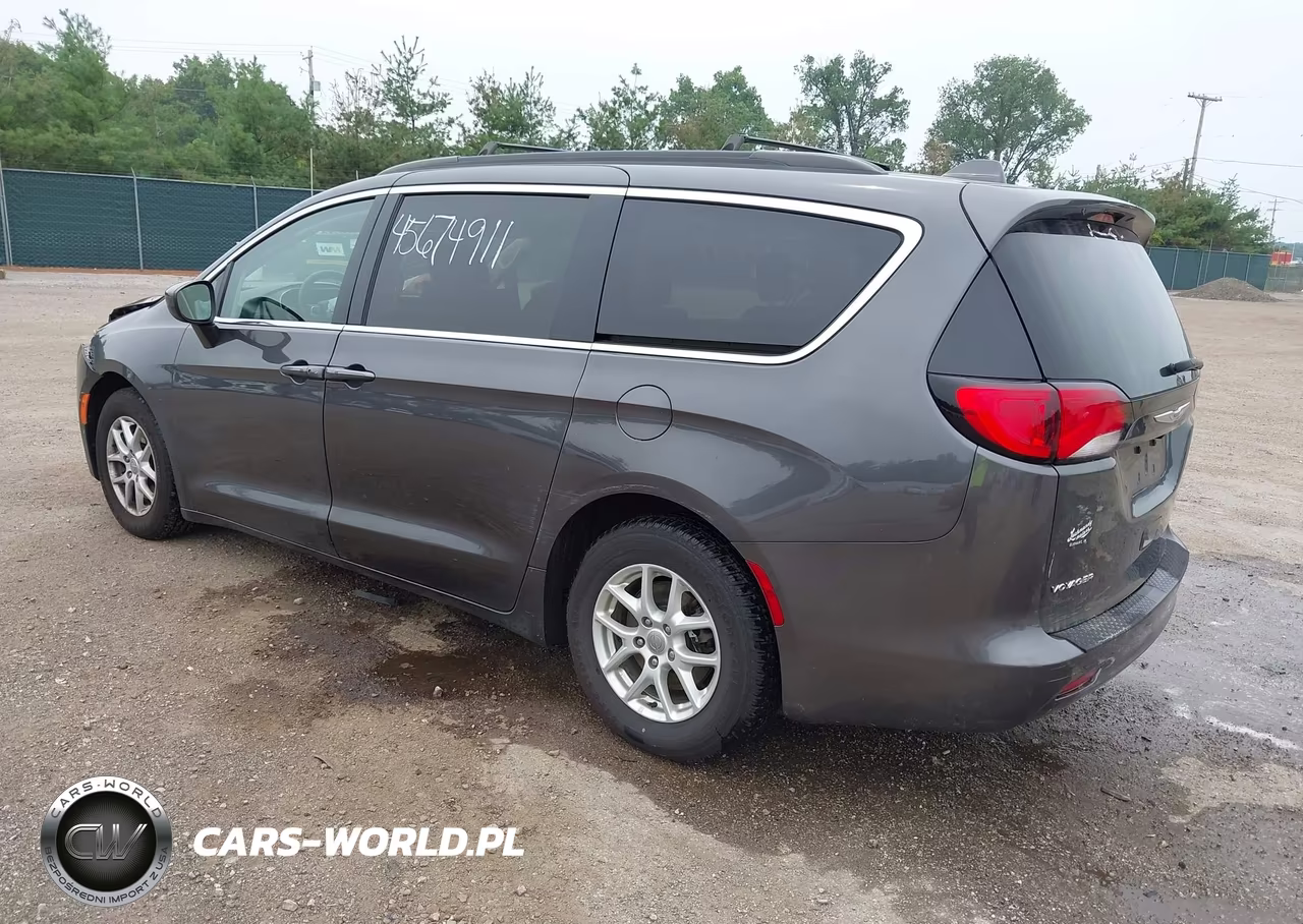 2020 Chrysler Voyager Lxi VIN:2C4RC1DG7LR168403 - 3