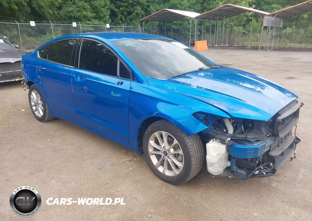 2020 Ford Fusion Se – zdjęcie 1 z 17