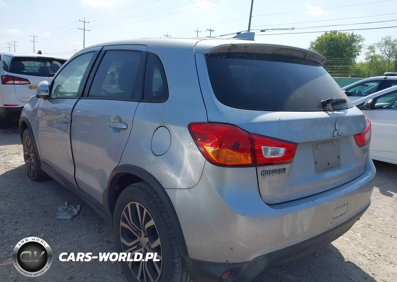 2017 Mitsubishi Outlander Sport 2.0 Le VIN:JA4AP3AU0HZ014078 - 3