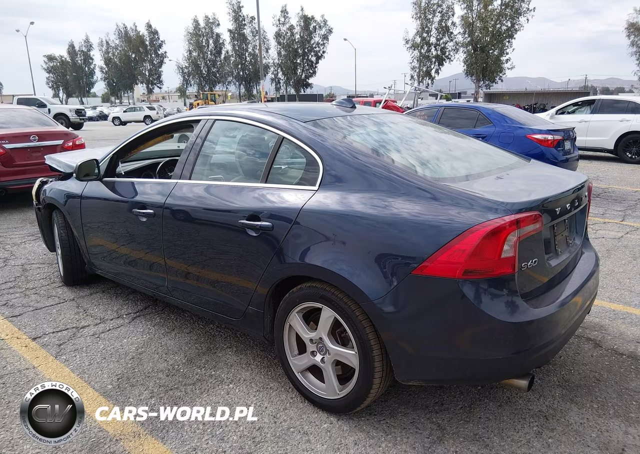 2013 Volvo S60 T5 VIN:YV1612FS6D2170492 - 3