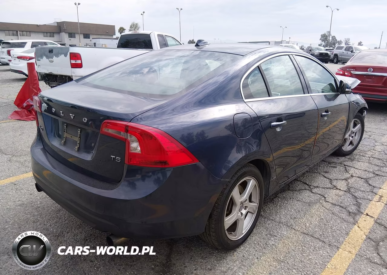 2013 Volvo S60 T5 VIN:YV1612FS6D2170492 - 4