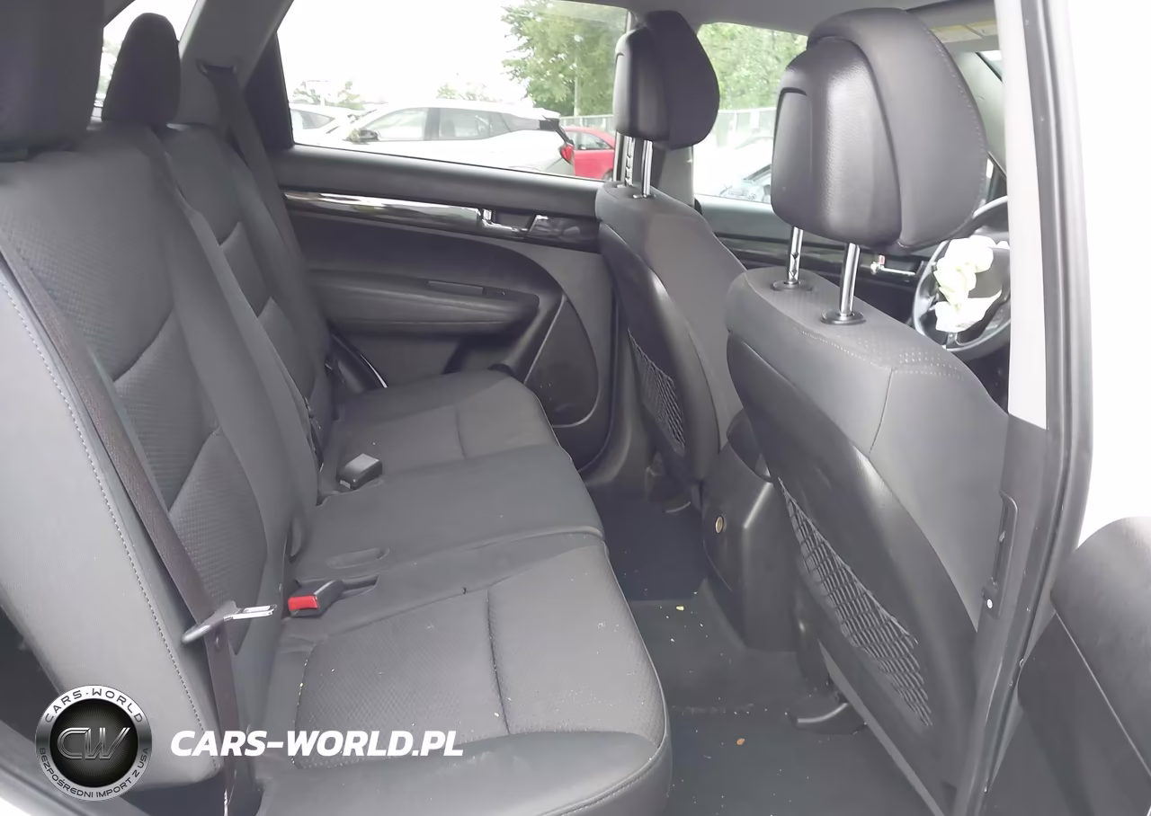 2011 Kia Sorento Lx VIN:5XYKTDA10BG144269 - 8
