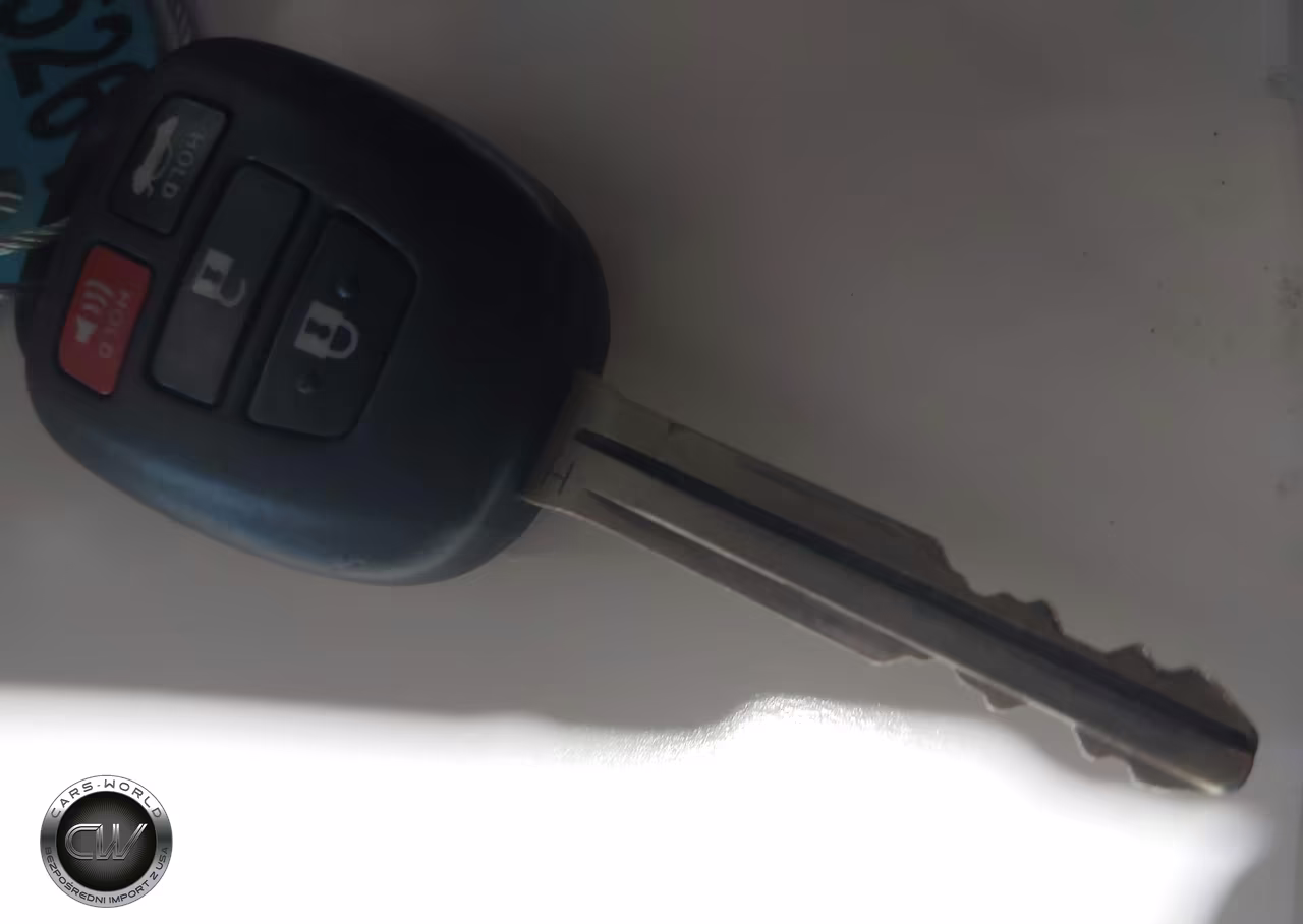 2016 Toyota Camry Se VIN:4T1BF1FK4GU568014 - 11