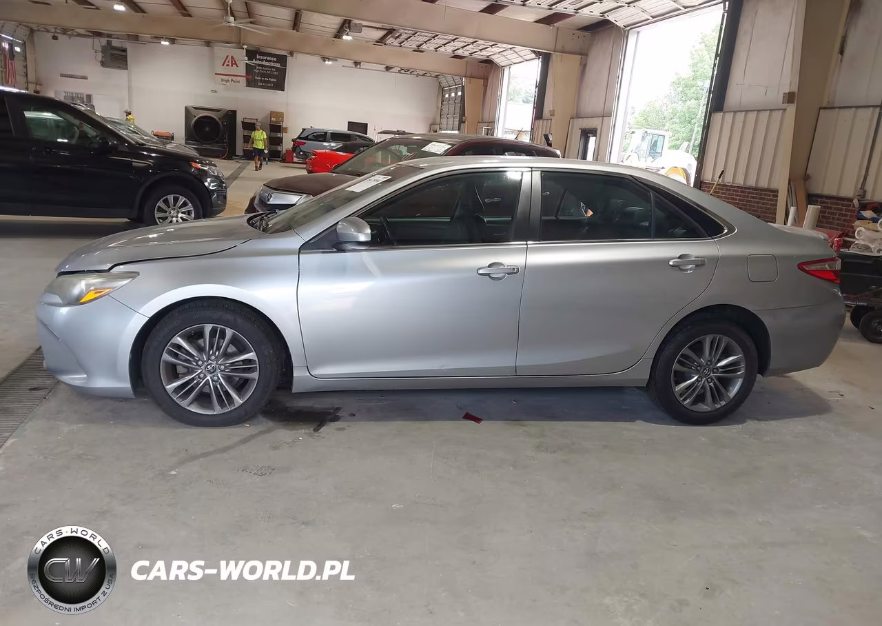 2016 Toyota Camry Se VIN:4T1BF1FK4GU568014 - 15