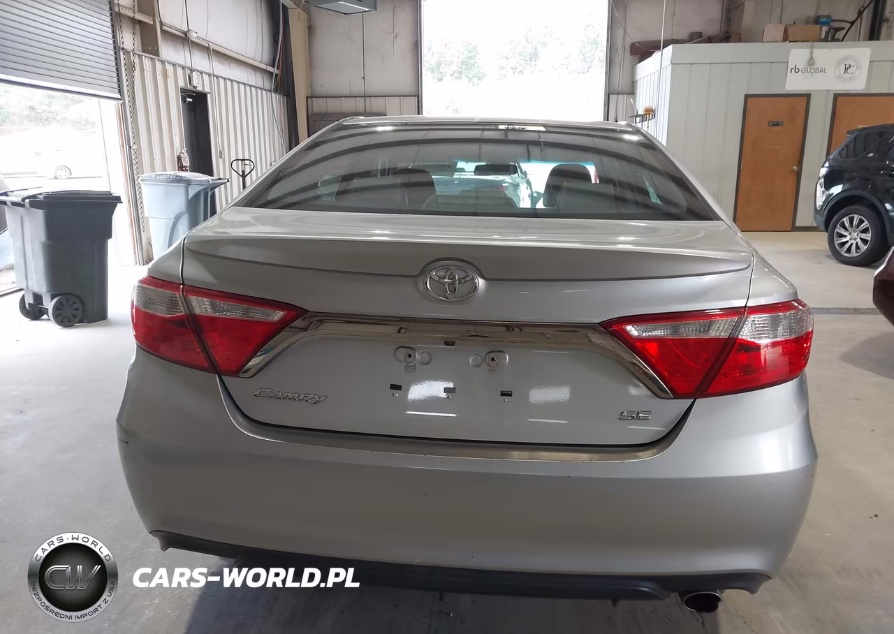 2016 Toyota Camry Se VIN:4T1BF1FK4GU568014 - 17