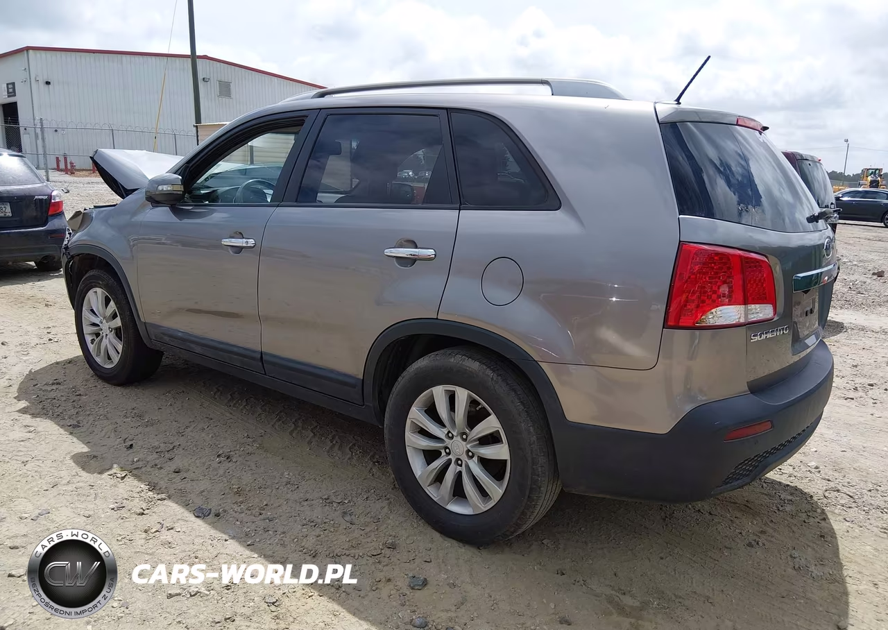 2011 Kia Sorento Lx V6 VIN:5XYKT4A26BG153793 - 3
