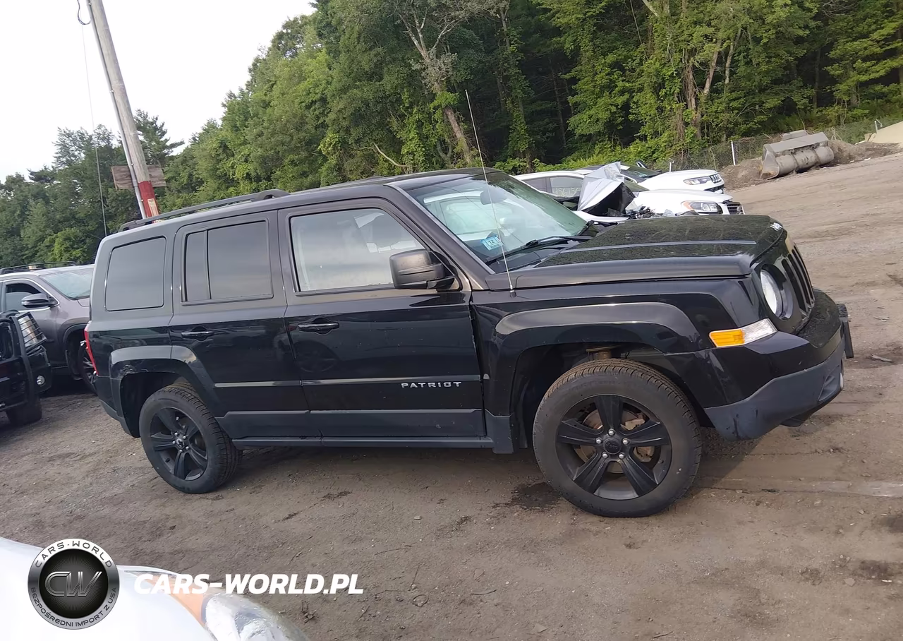 2016 Jeep Patriot Latitude VIN:1C4NJRFB8GD580410 - 12