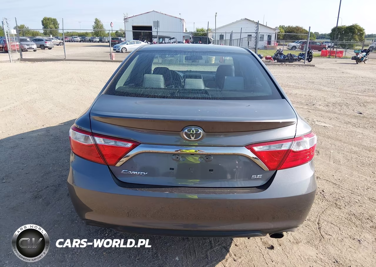 2017 Toyota Camry Se VIN:4T1BF1FK2HU675595 - 17