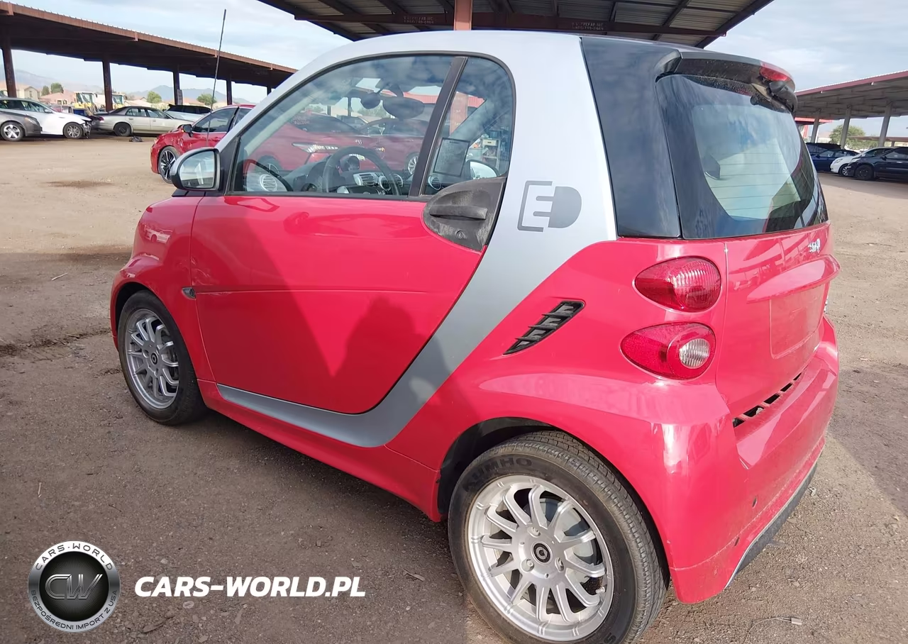 2014 Smart Fortwo Electric Drive Passion VIN:WMEEJ9AA2EK736885 - 3