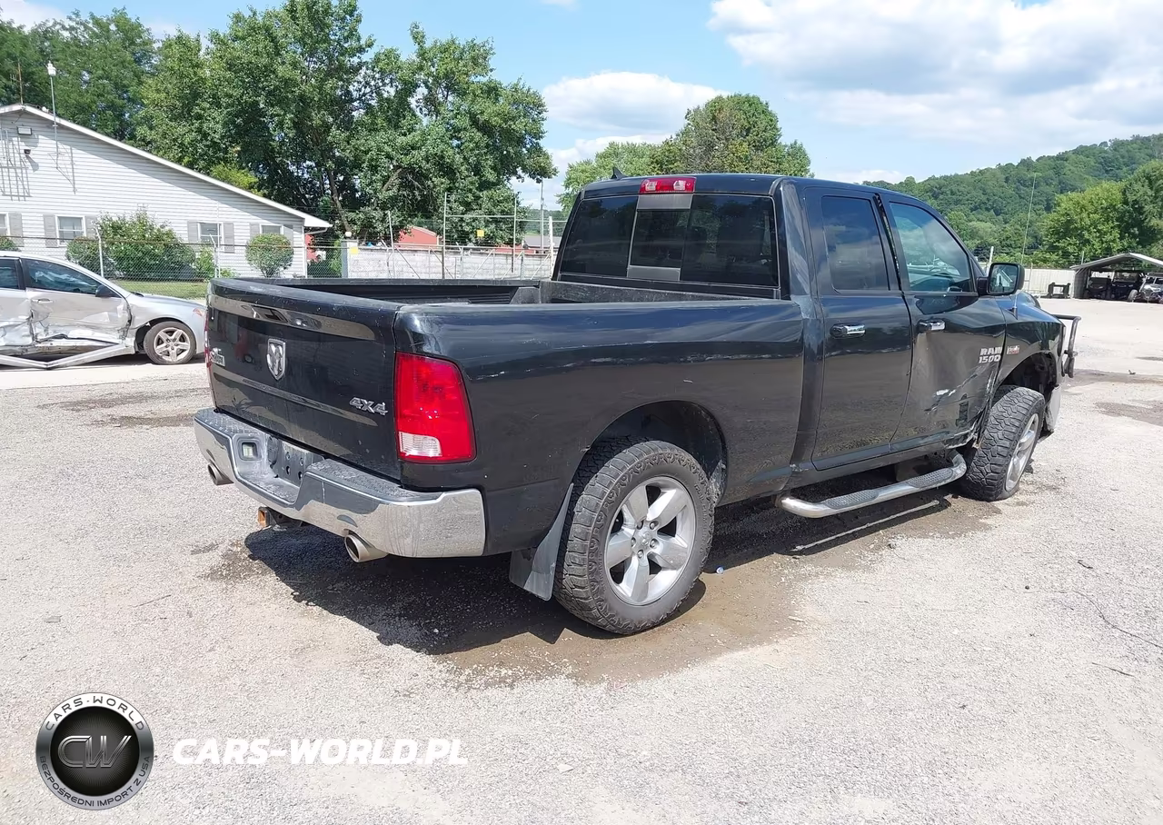 2015 Ram 1500 Big Horn VIN:1C6RR7GT1FS619832 - 4