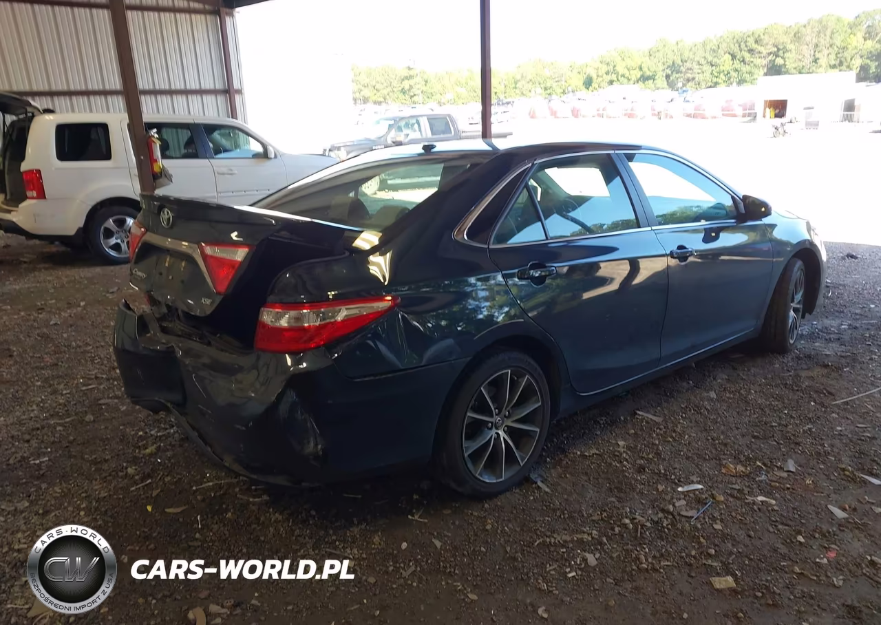 2017 Toyota Camry Xse VIN:4T1BF1FK3HU619097 - 4