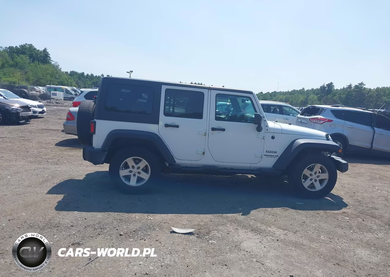 2016 Jeep Wrangler Unlimited Sport VIN:1C4BJWDG6GL137761 - 13