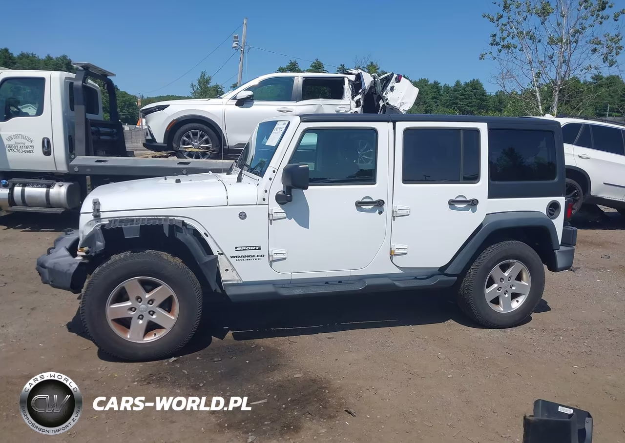 2016 Jeep Wrangler Unlimited Sport VIN:1C4BJWDG6GL137761 - 14
