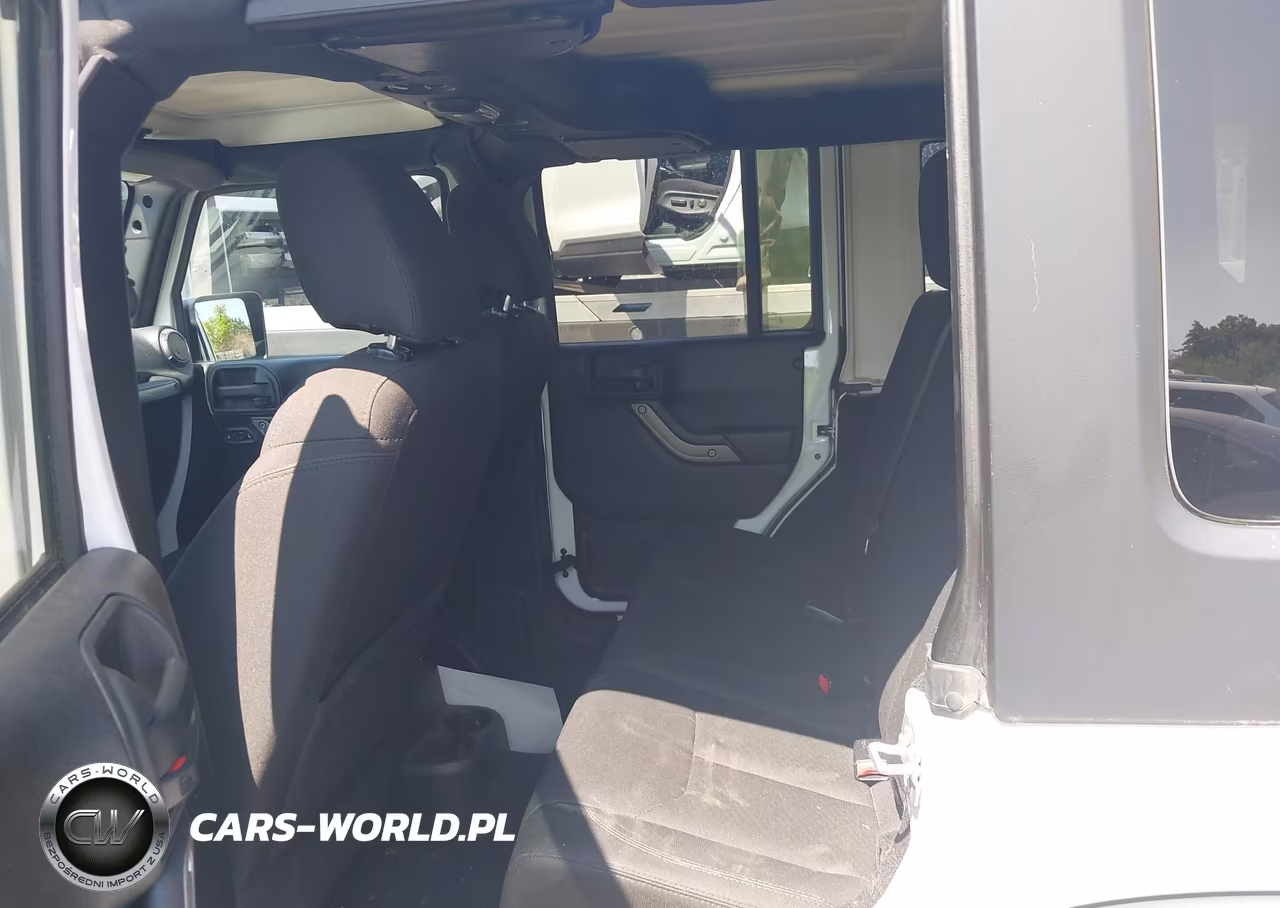 2016 Jeep Wrangler Unlimited Sport VIN:1C4BJWDG6GL137761 - 8