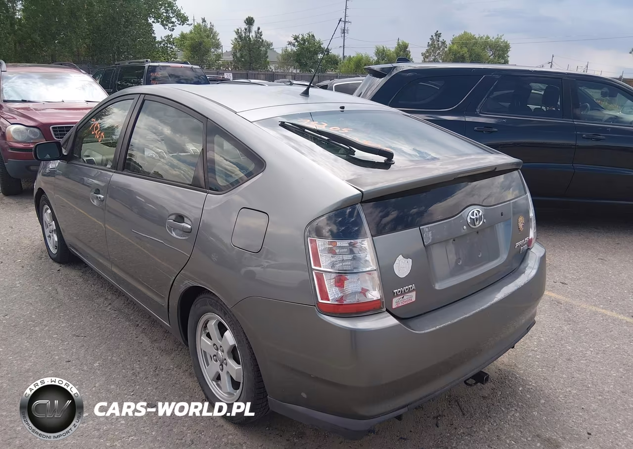 2005 Toyota Prius VIN:JTDKB20UX50129663 - 3