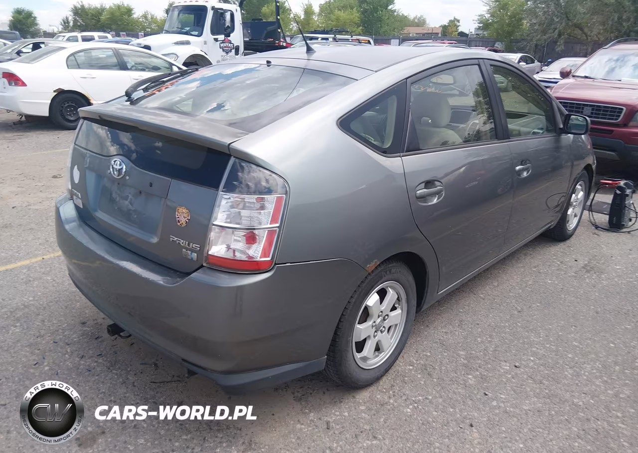 2005 Toyota Prius VIN:JTDKB20UX50129663 - 4