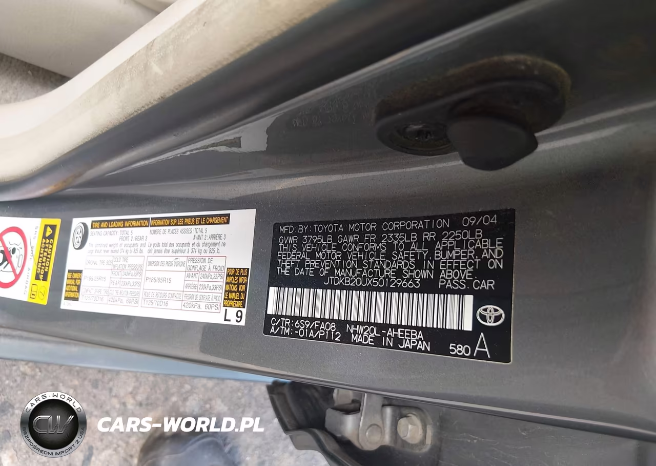 2005 Toyota Prius VIN:JTDKB20UX50129663 - 9
