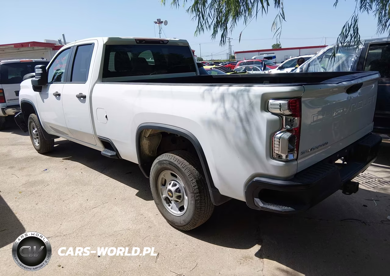 2021 Chevrolet Silverado C2500 Heavy Duty VIN:1GC2WLE77MF210239 - 3