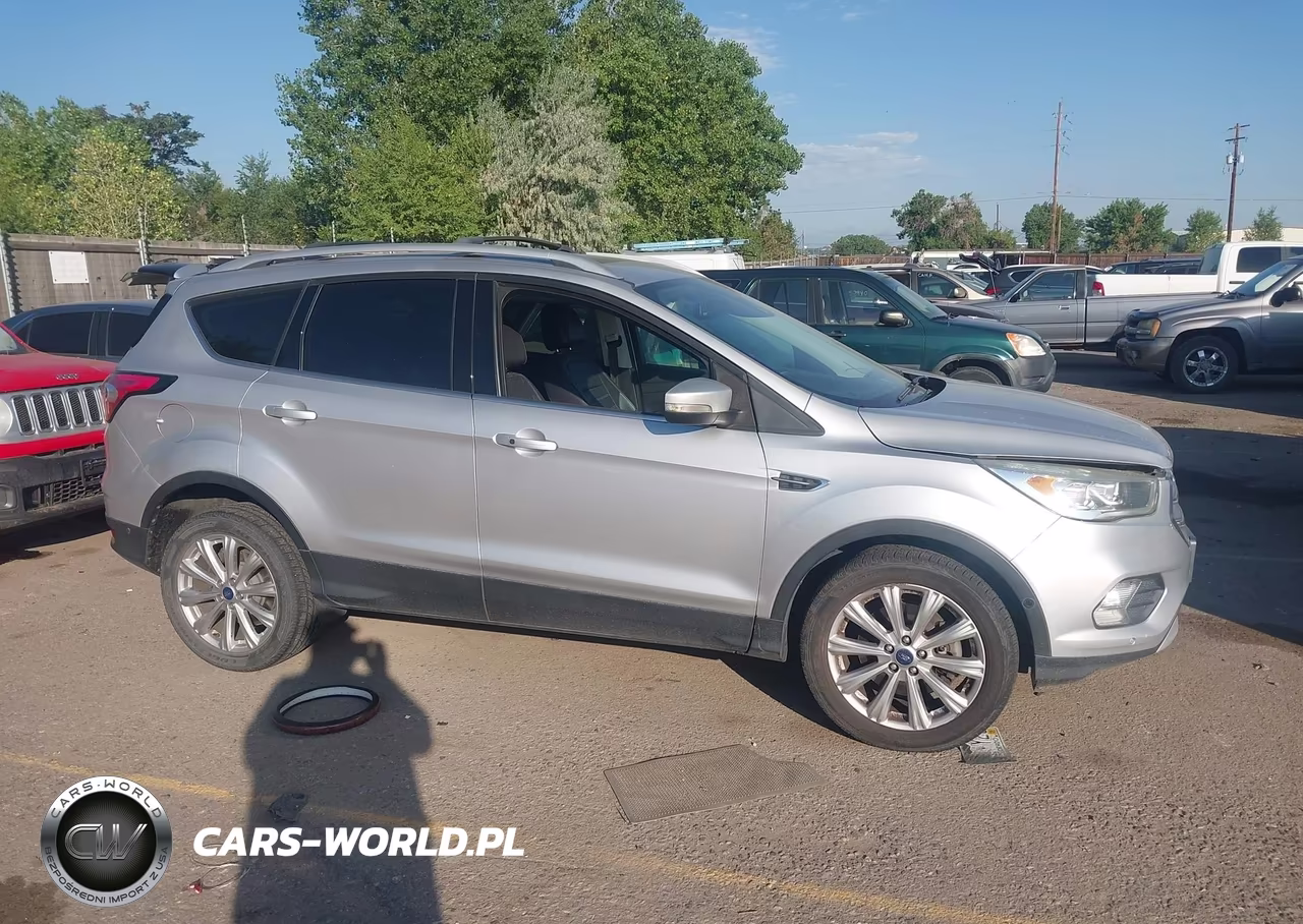 2017 Ford Escape Titanium VIN:1FMCU9J9XHUC66595 - 13
