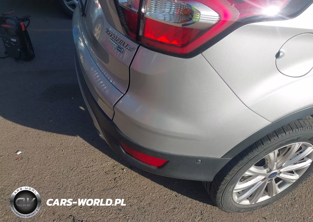 2017 Ford Escape Titanium VIN:1FMCU9J9XHUC66595 - 6