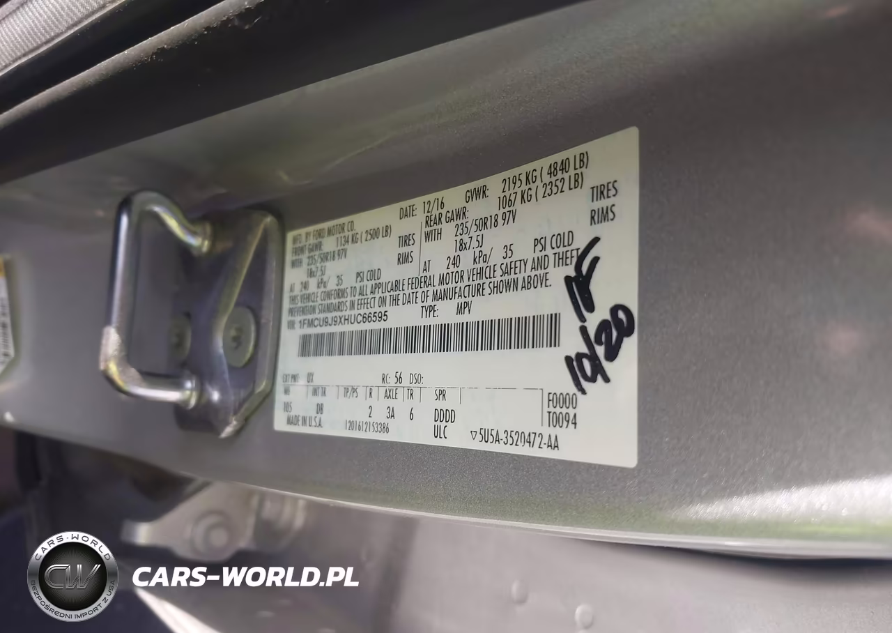 2017 Ford Escape Titanium VIN:1FMCU9J9XHUC66595 - 9