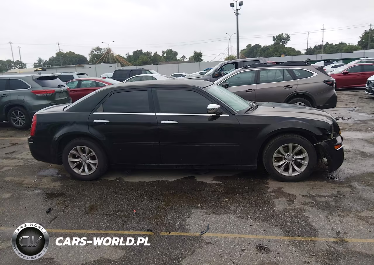 2010 Chrysler 300 Touring-Signature Series-Executive Series VIN:2C3CA5CV9AH253995 - 13