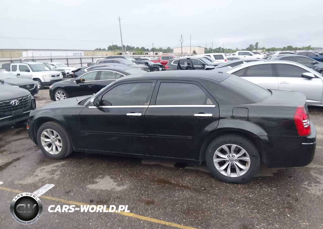 2010 Chrysler 300 Touring-Signature Series-Executive Series VIN:2C3CA5CV9AH253995 - 14
