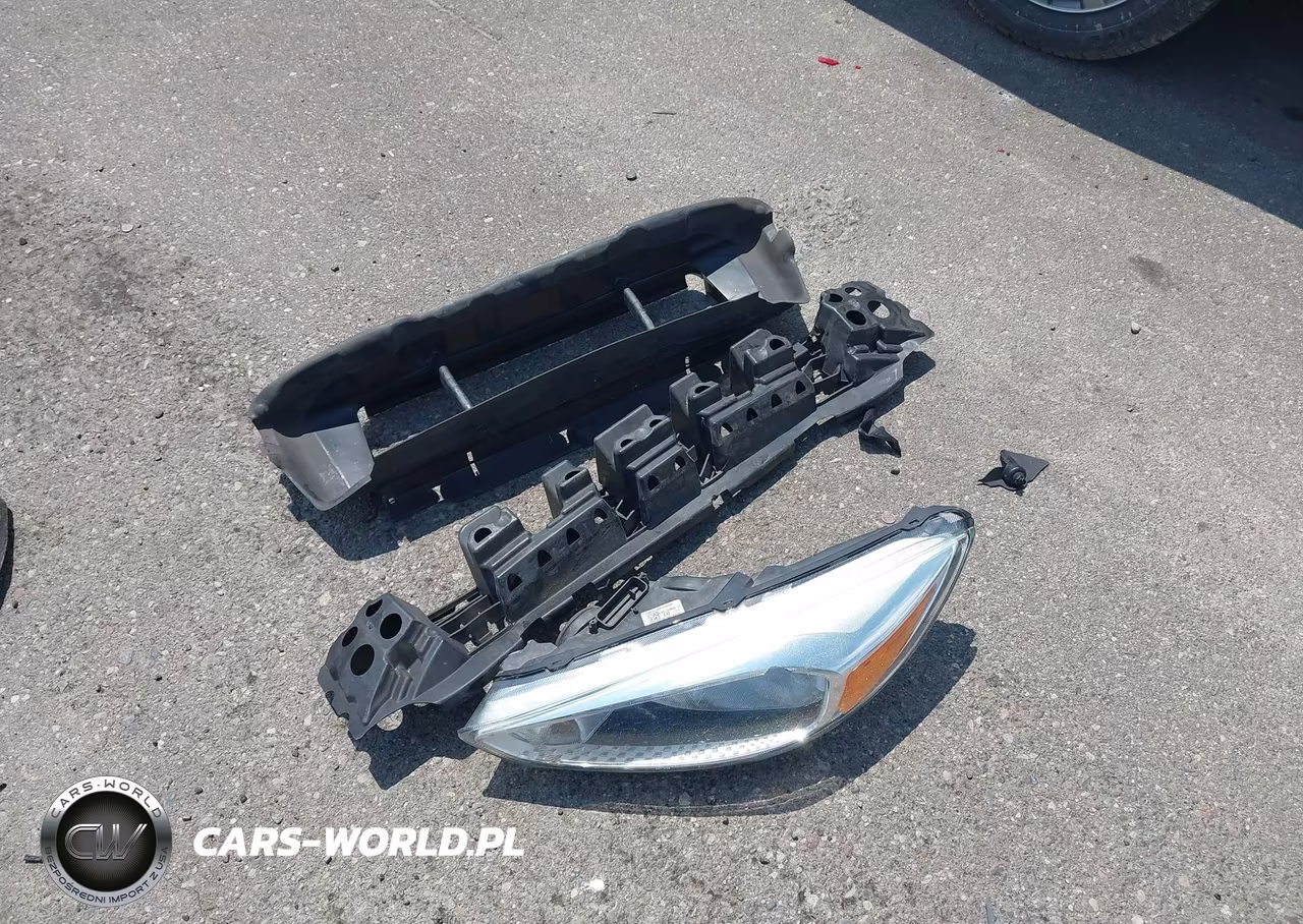 2015 Ford Focus Se VIN:1FADP3K29FL254039 - 12
