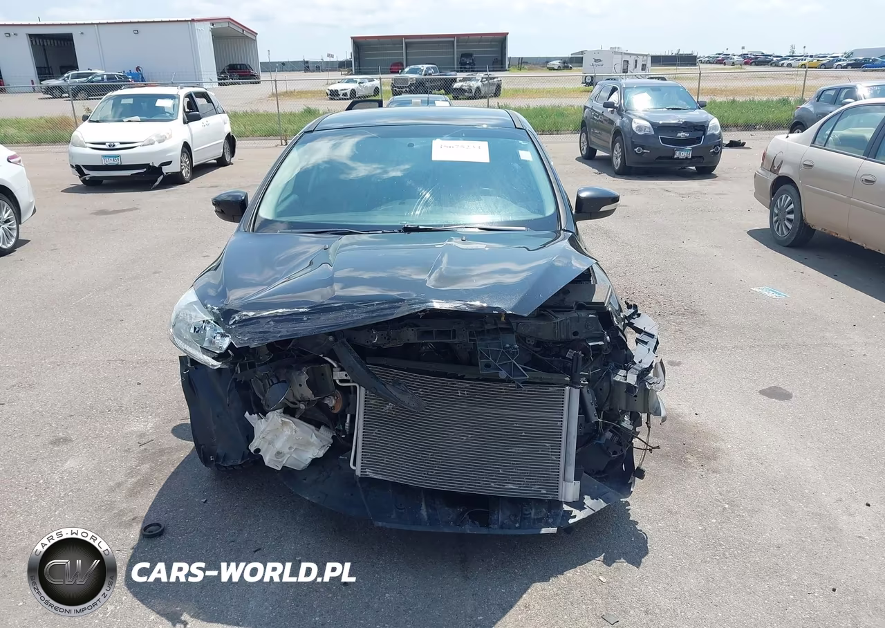 2015 Ford Focus Se VIN:1FADP3K29FL254039 - 13