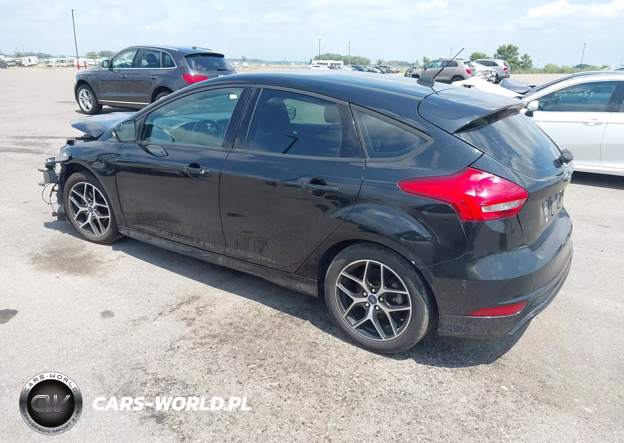 2015 Ford Focus Se VIN:1FADP3K29FL254039 - 3