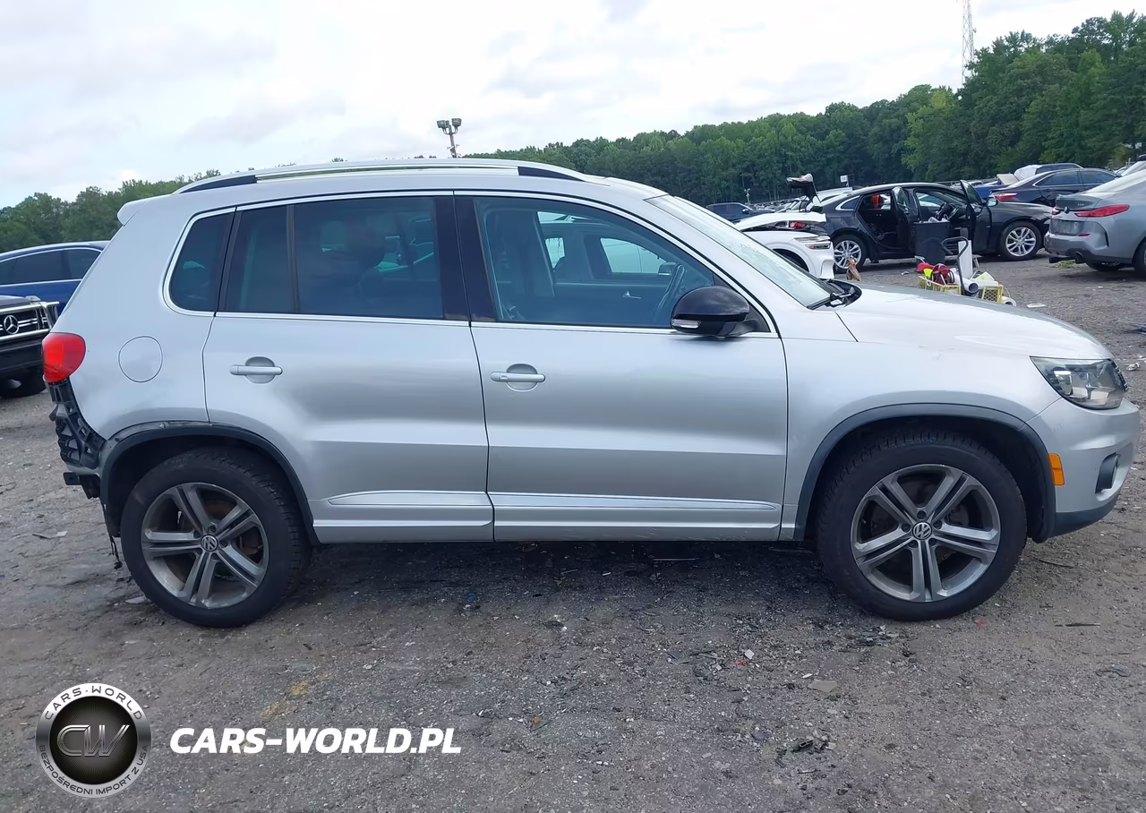 2017 Volkswagen Tiguan 2.0T Sport VIN:WVGUV7AX2HW509602 - 14