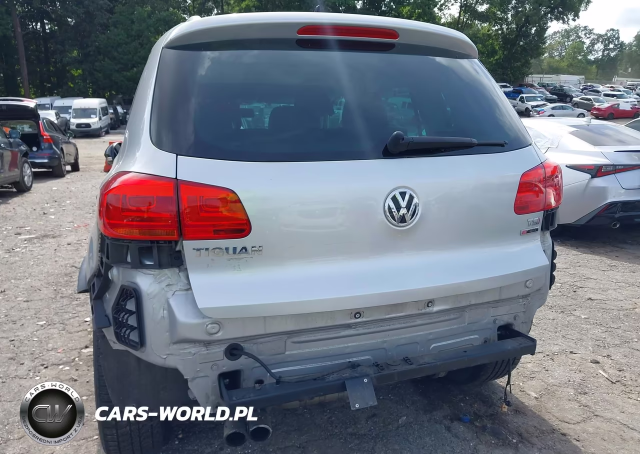 2017 Volkswagen Tiguan 2.0T Sport VIN:WVGUV7AX2HW509602 - 6