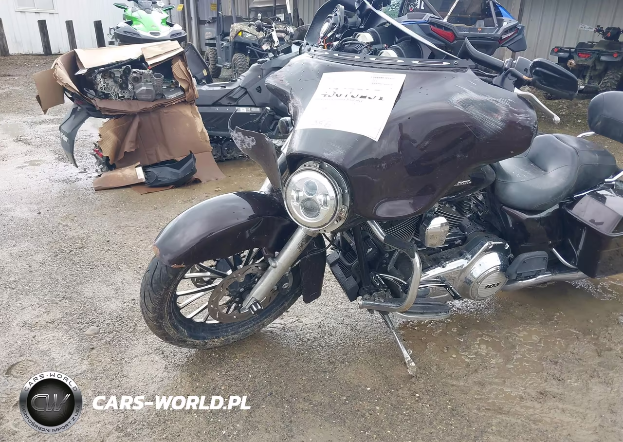 2011 Harley-Davidson Flhx VIN:1HD1KBM1XBB657696 - 2