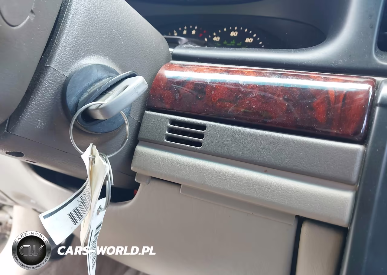 2002 Lincoln Continental VIN:1LNHM97V62Y683481 - 11