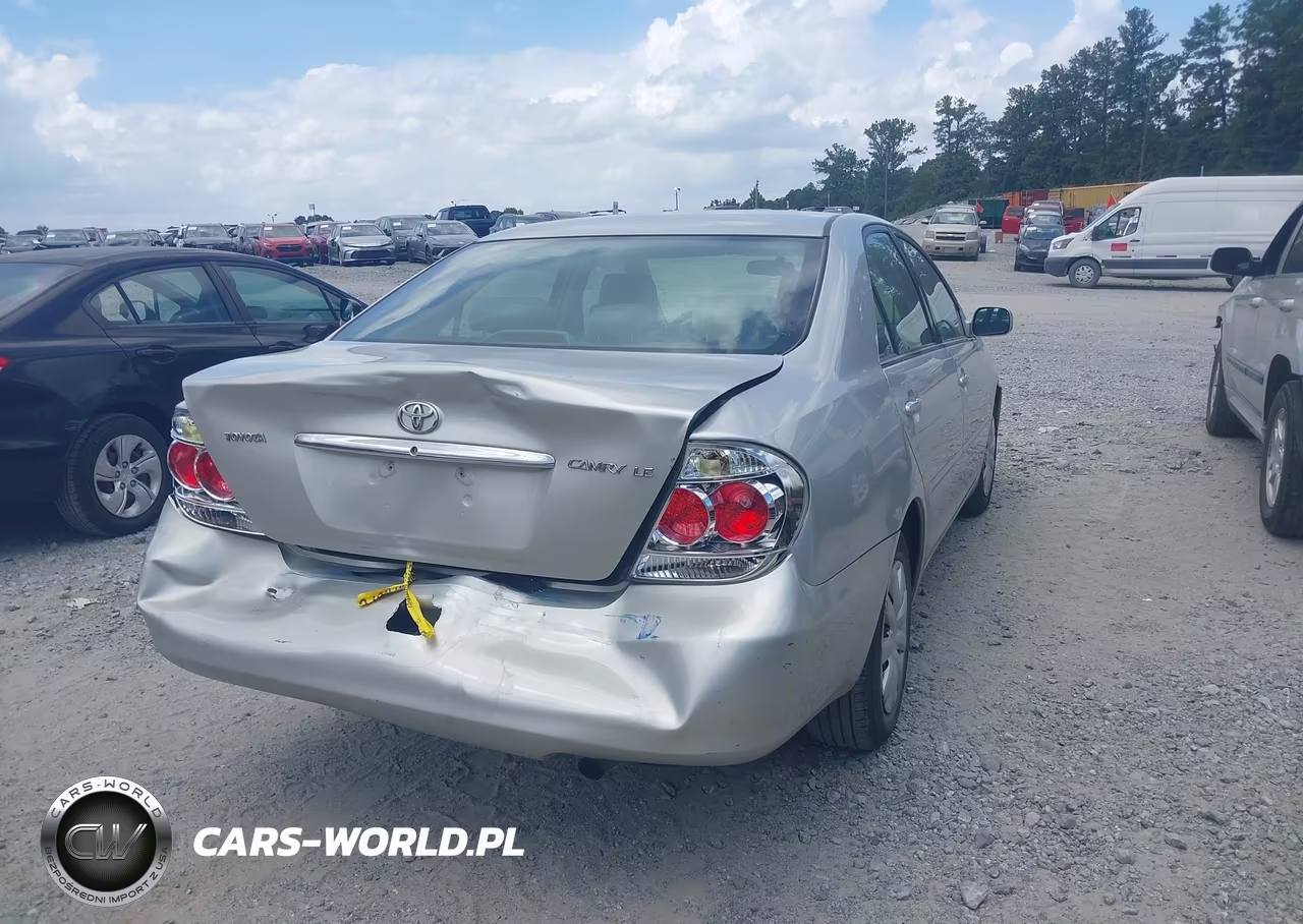 2005 Toyota Camry Le VIN:4T1BE32K75U563696 - 4