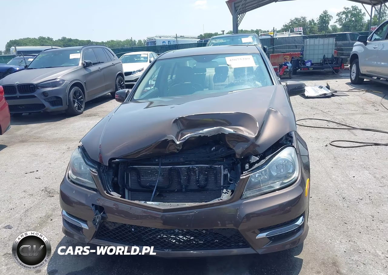 2014 Mercedes-Benz C 300 Sport 4Matic VIN:WDDGF8AB1EA914633 - 12