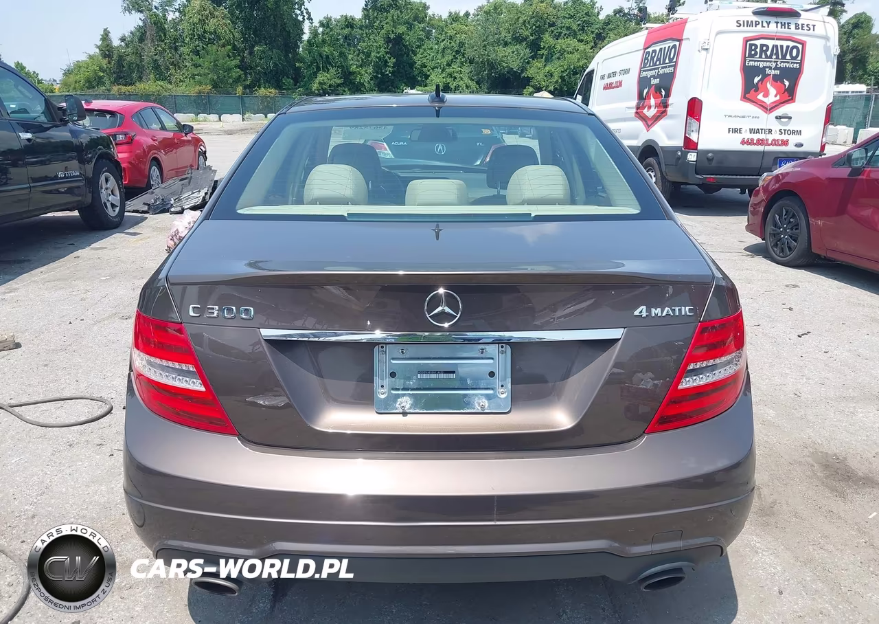 2014 Mercedes-Benz C 300 Sport 4Matic VIN:WDDGF8AB1EA914633 - 16