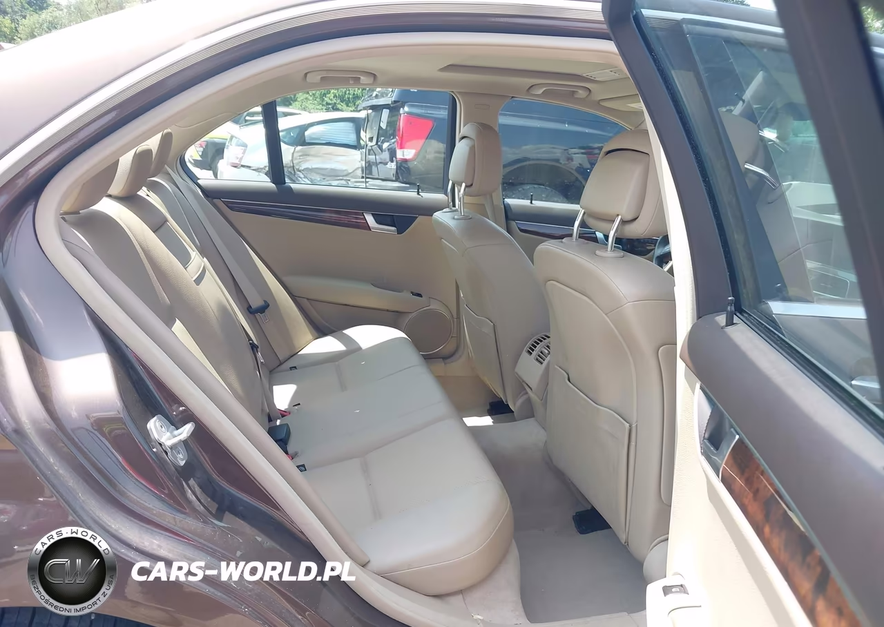 2014 Mercedes-Benz C 300 Sport 4Matic VIN:WDDGF8AB1EA914633 - 8