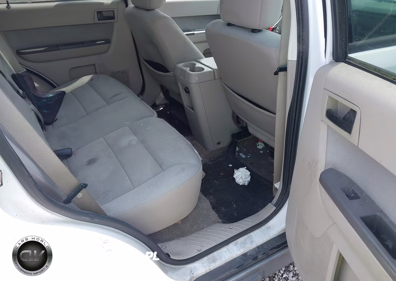 2010 Ford Escape Hybrid VIN:1FMCU4K31AKC68587 - 8