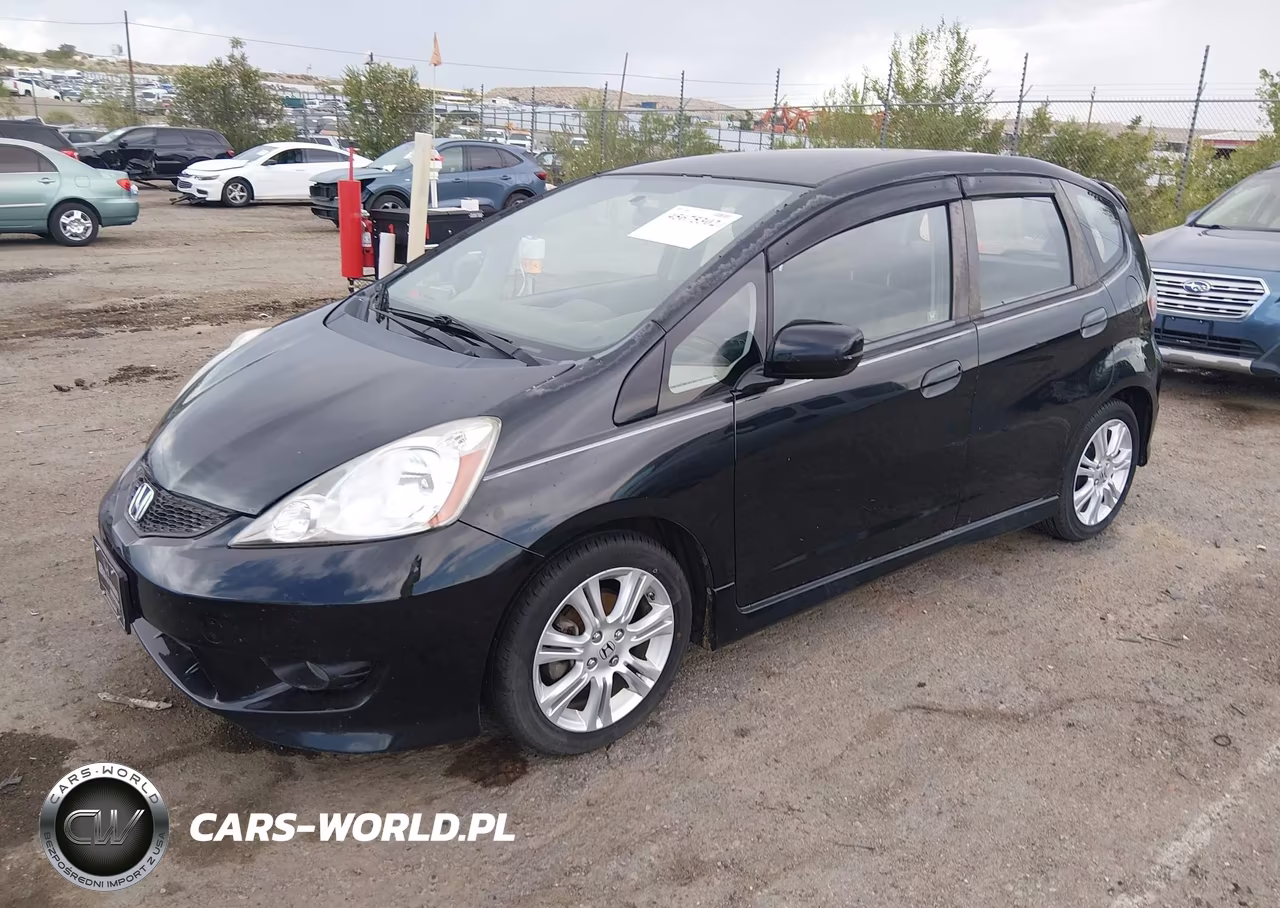 2011 Honda Fit Sport VIN:JHMGE8H52BS003941 - 2
