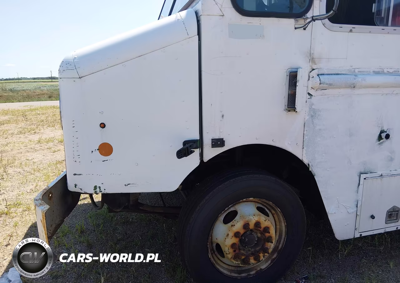 2014 Ford F-59 Commercial Stripped VIN:1F65F5KY8E0A04442 - 11
