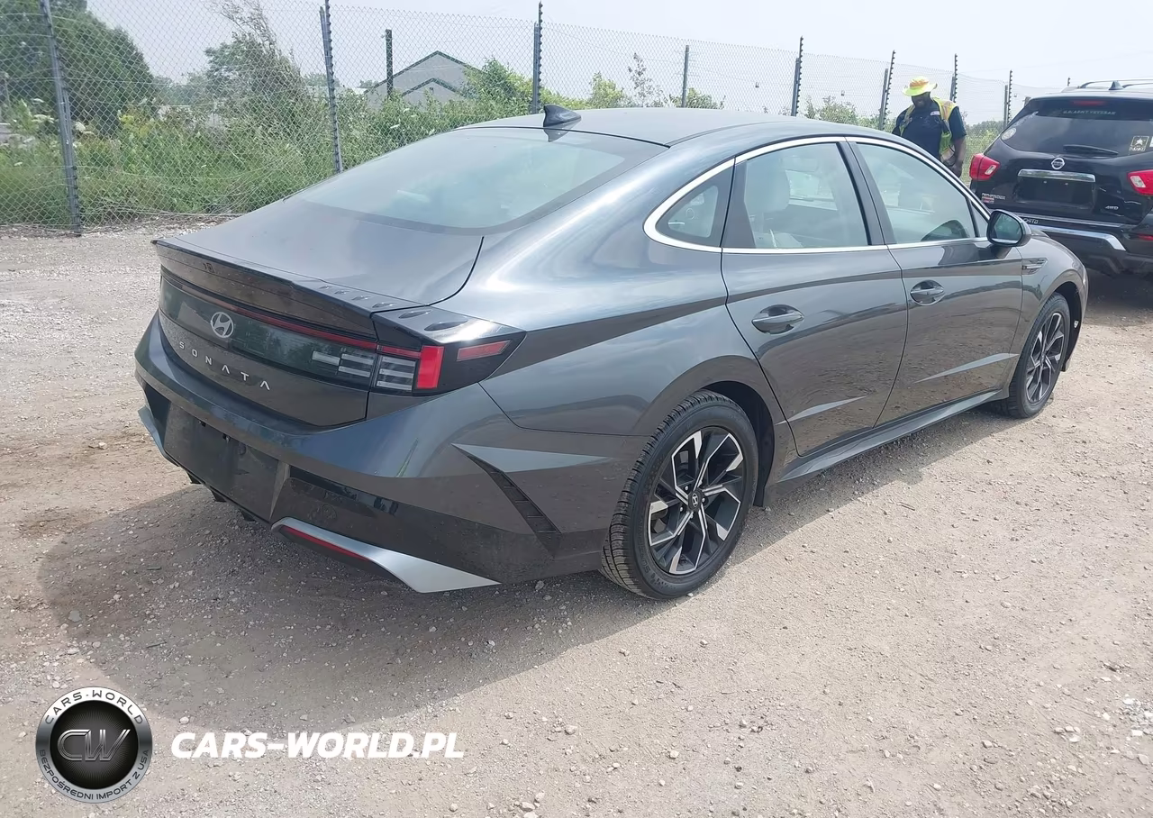 2024 Hyundai Sonata Sel VIN:KMHL64JA6RA410685 - 4