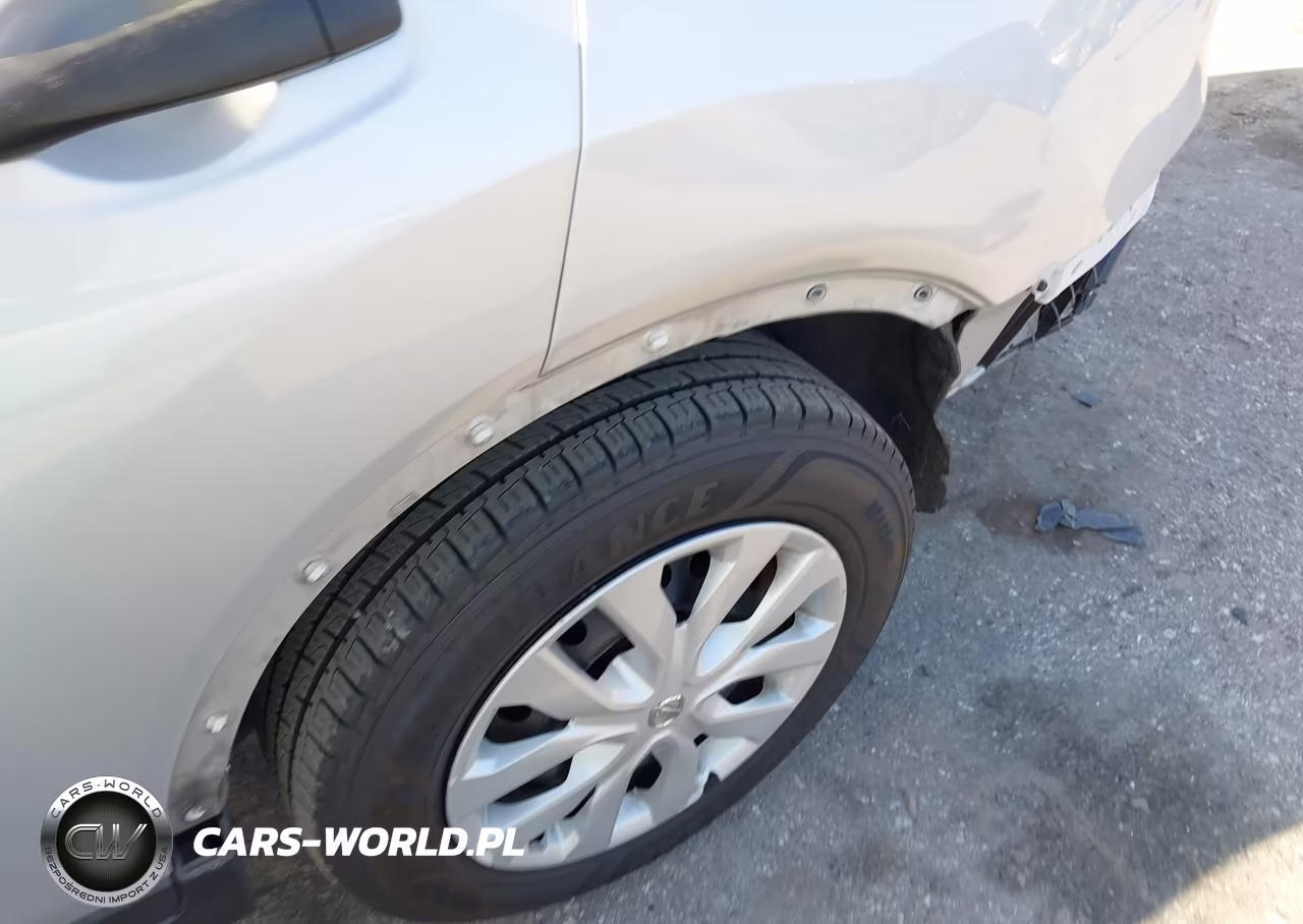 2018 Nissan Rogue S VIN:5N1AT2MT3JC757739 - 6