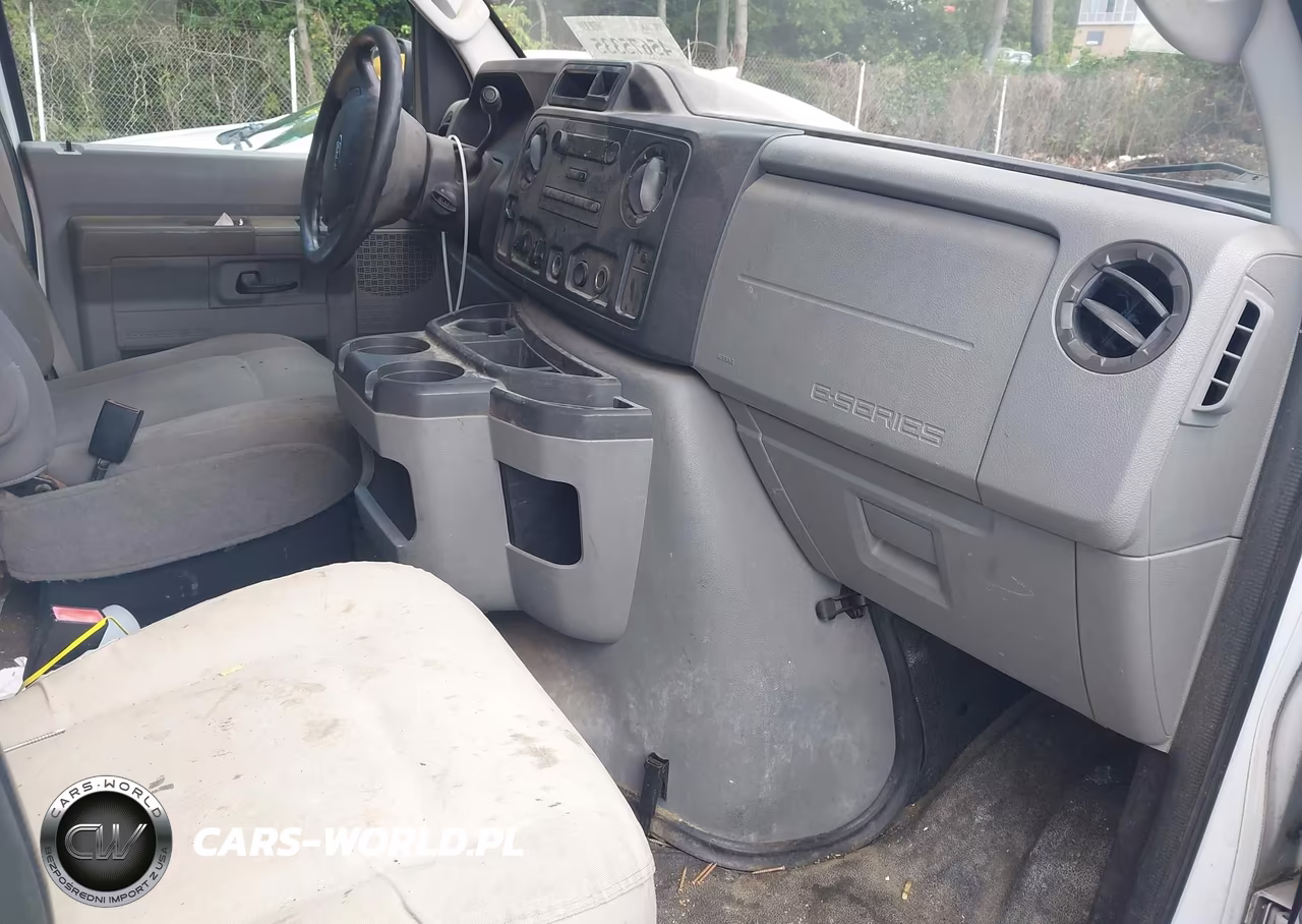 2009 Ford Econoline E250 Van VIN:1FTNE24W99DA36180 - 5