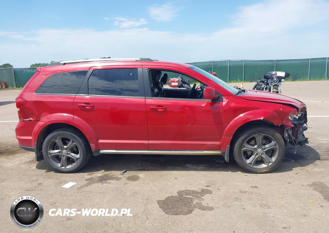 2016 Dodge Journey Crossroad Plus VIN:3C4PDCGG7GT107910 - 13