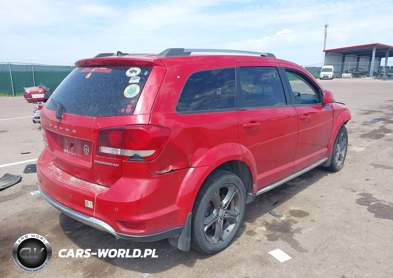 2016 Dodge Journey Crossroad Plus VIN:3C4PDCGG7GT107910 - 4