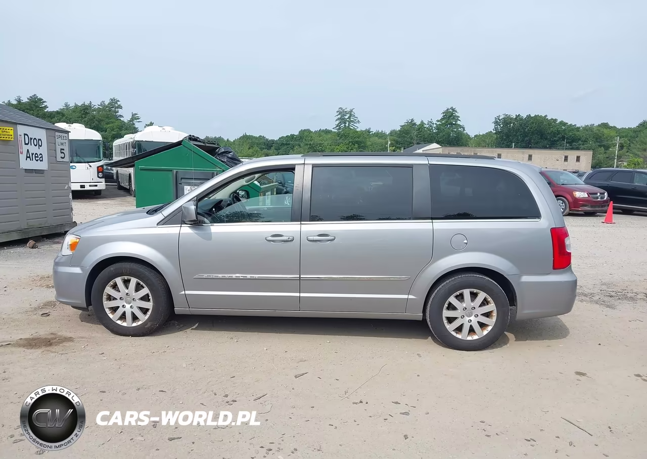 2016 Chrysler Town & Country Touring VIN:2C4RC1BG2GR288991 - 14