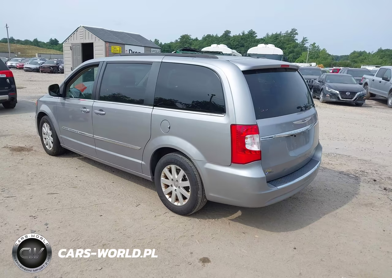 2016 Chrysler Town & Country Touring VIN:2C4RC1BG2GR288991 - 3