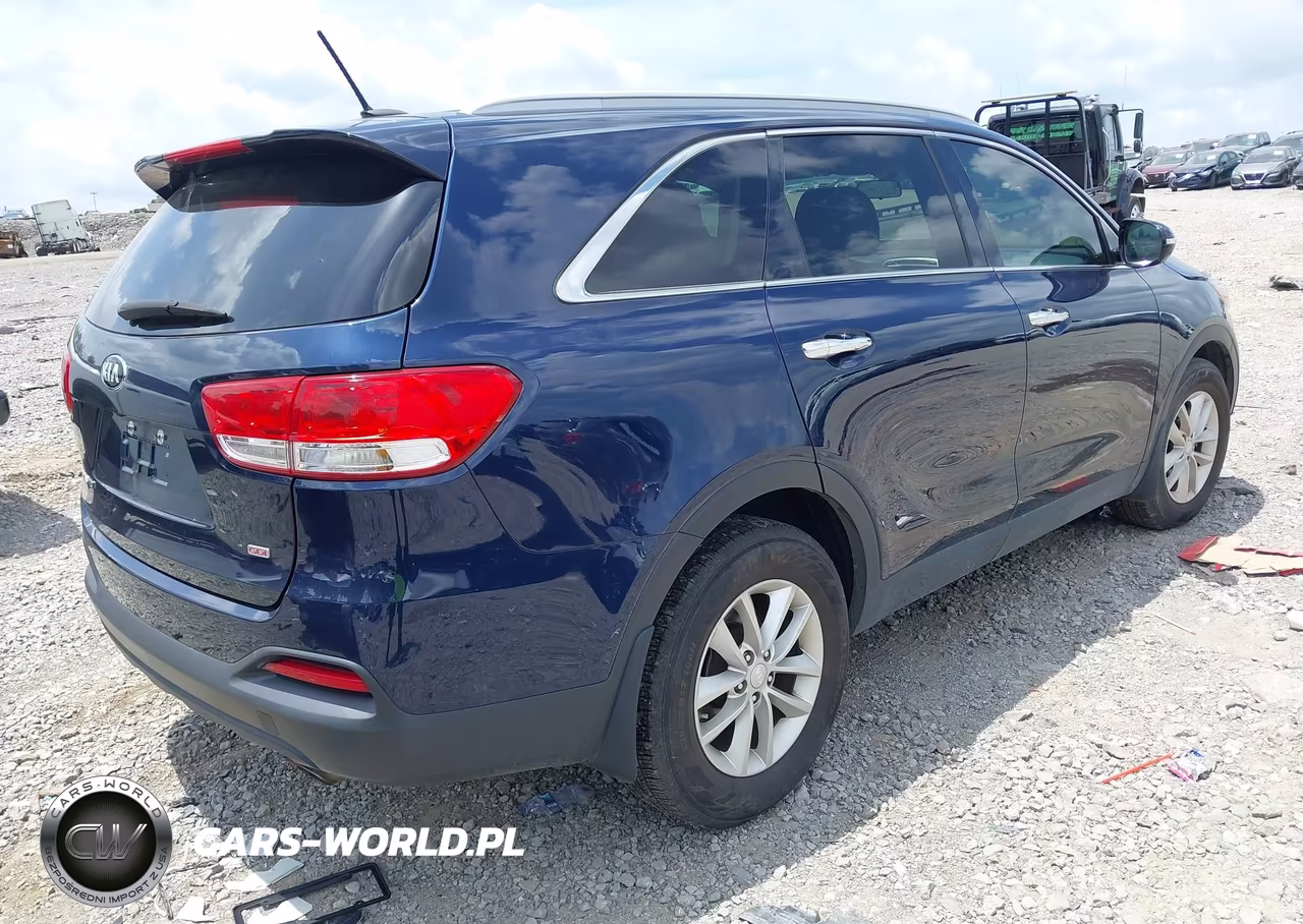 2017 Kia Sorento 2.4L Lx VIN:5XYPG4A31HG259855 - 4